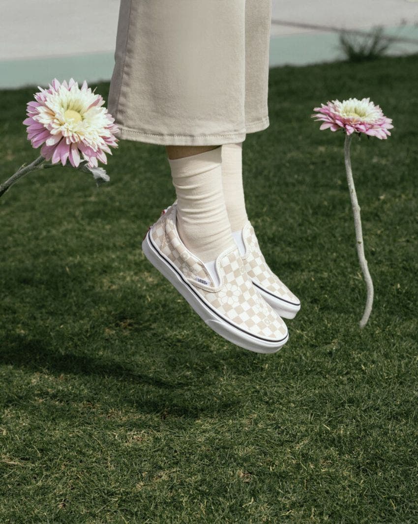 Vans desert sage true white slip on discount
